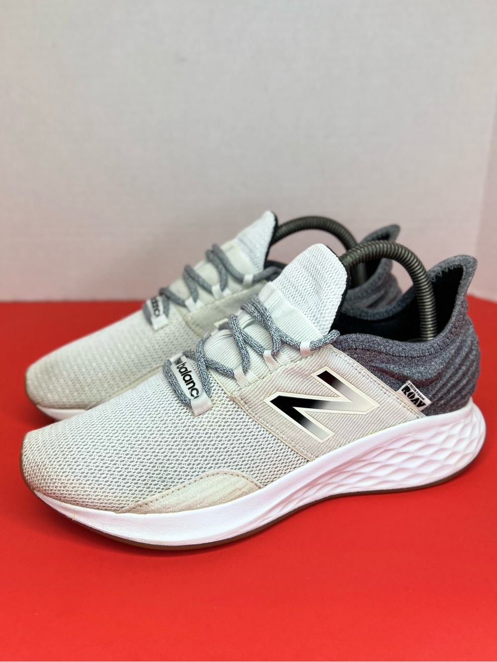 New Balance Fresh Foam Roav Womens Size 7.5B WROAVTW Wh/Grey/Blk Very good!